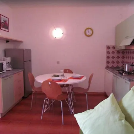 Great In With Private Garden - Private Beach Place Included Holiday home