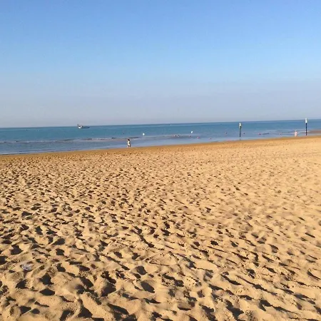 Great In With Private Garden - Private Beach Place Included